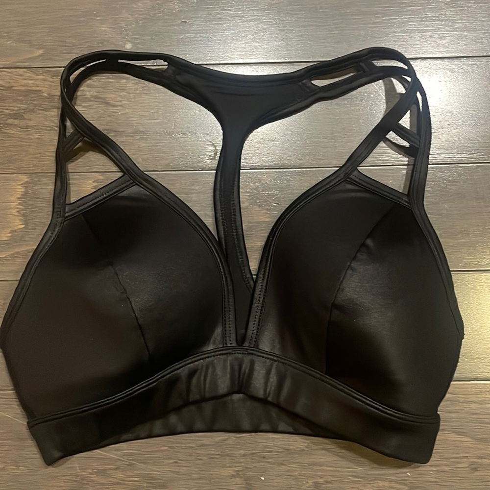 ALO padded black sports bra. Size small.